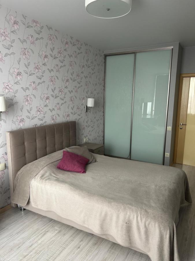 Apartment нова затишна студіо плюс спальня біля метро житомирська Kyiv